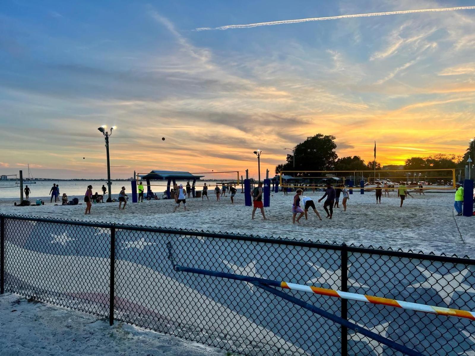 Lovely Vacation Home 1 Block From Beach & Downtown Gulfport 세인트피터즈버그 외부 사진