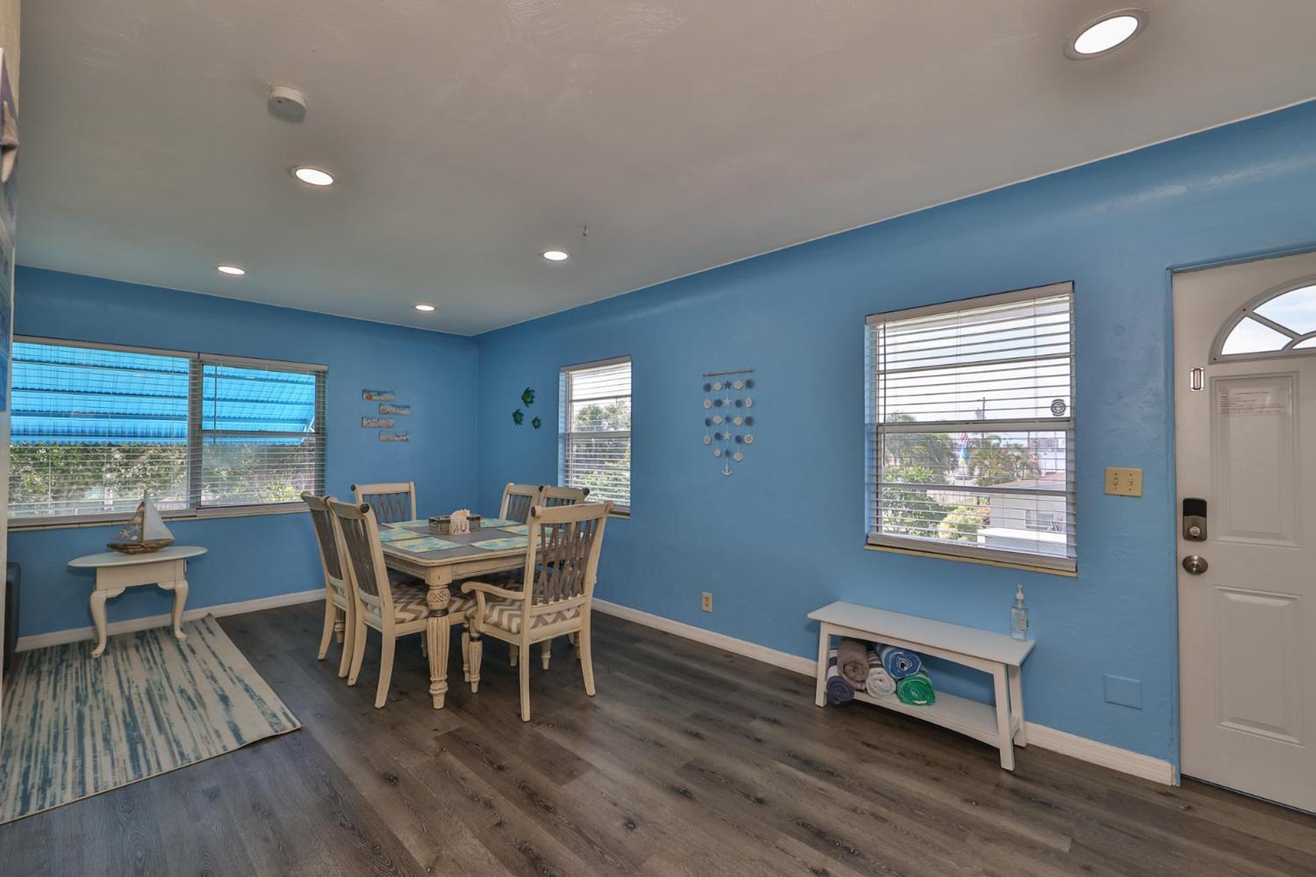Lovely Vacation Home 1 Block From Beach & Downtown Gulfport 세인트피터즈버그 외부 사진