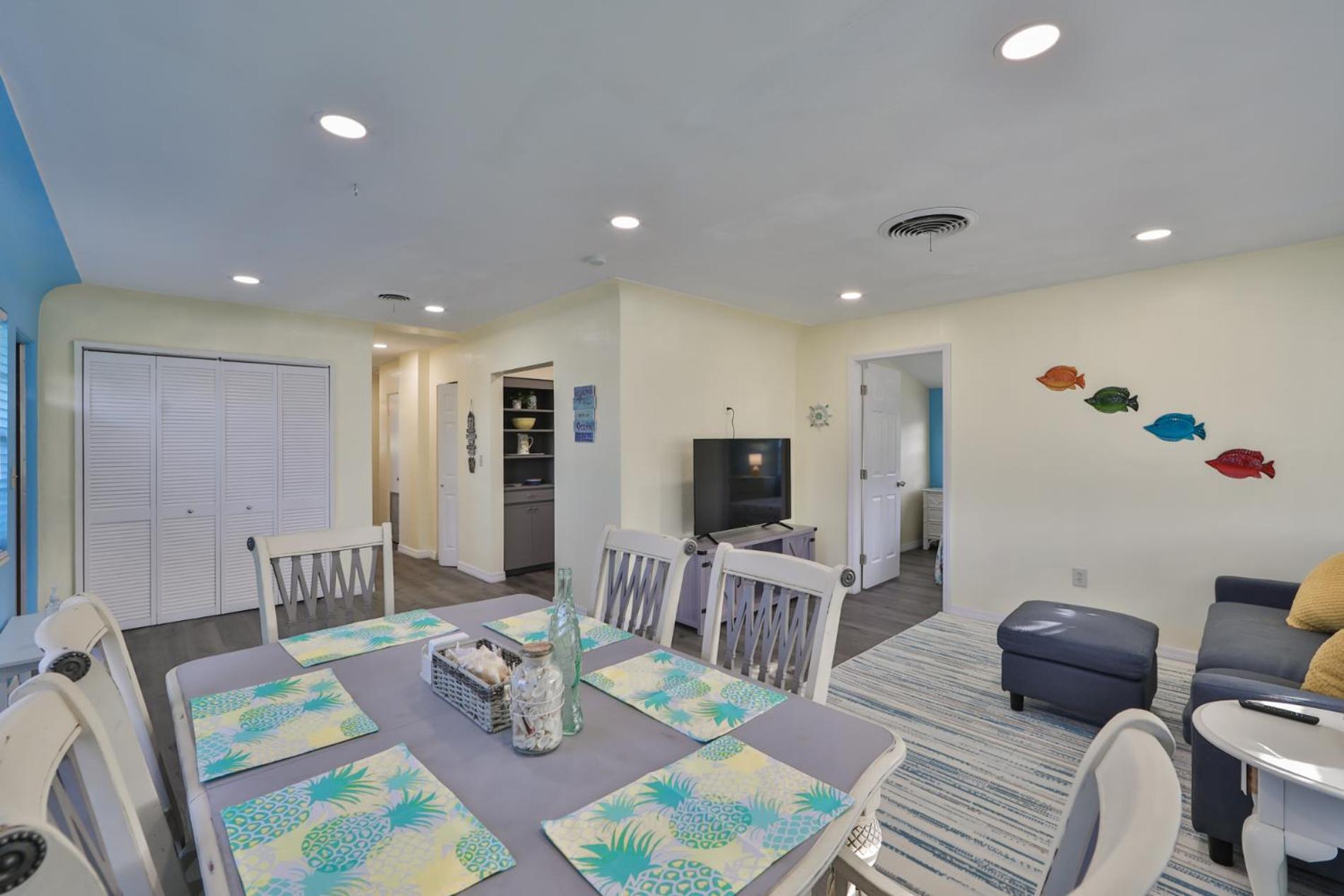 Lovely Vacation Home 1 Block From Beach & Downtown Gulfport 세인트피터즈버그 외부 사진